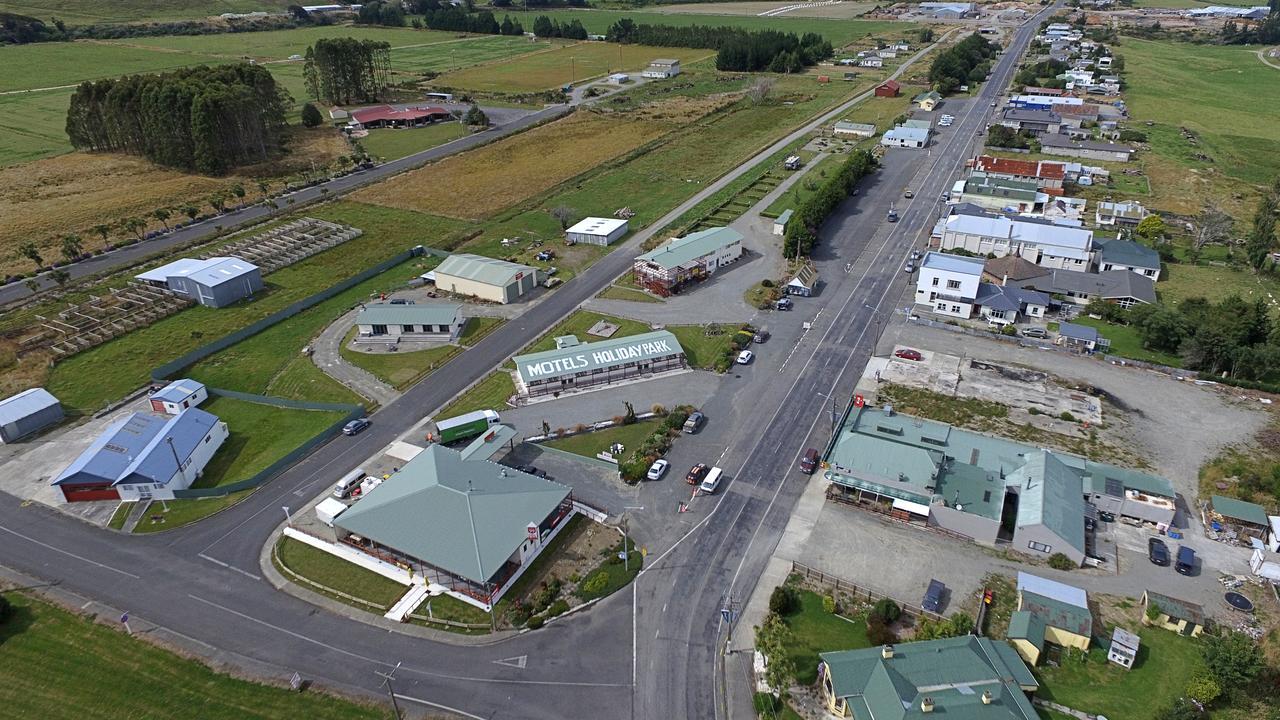 Hotel Tui Base Camp Tuatapere Zewnętrze zdjęcie